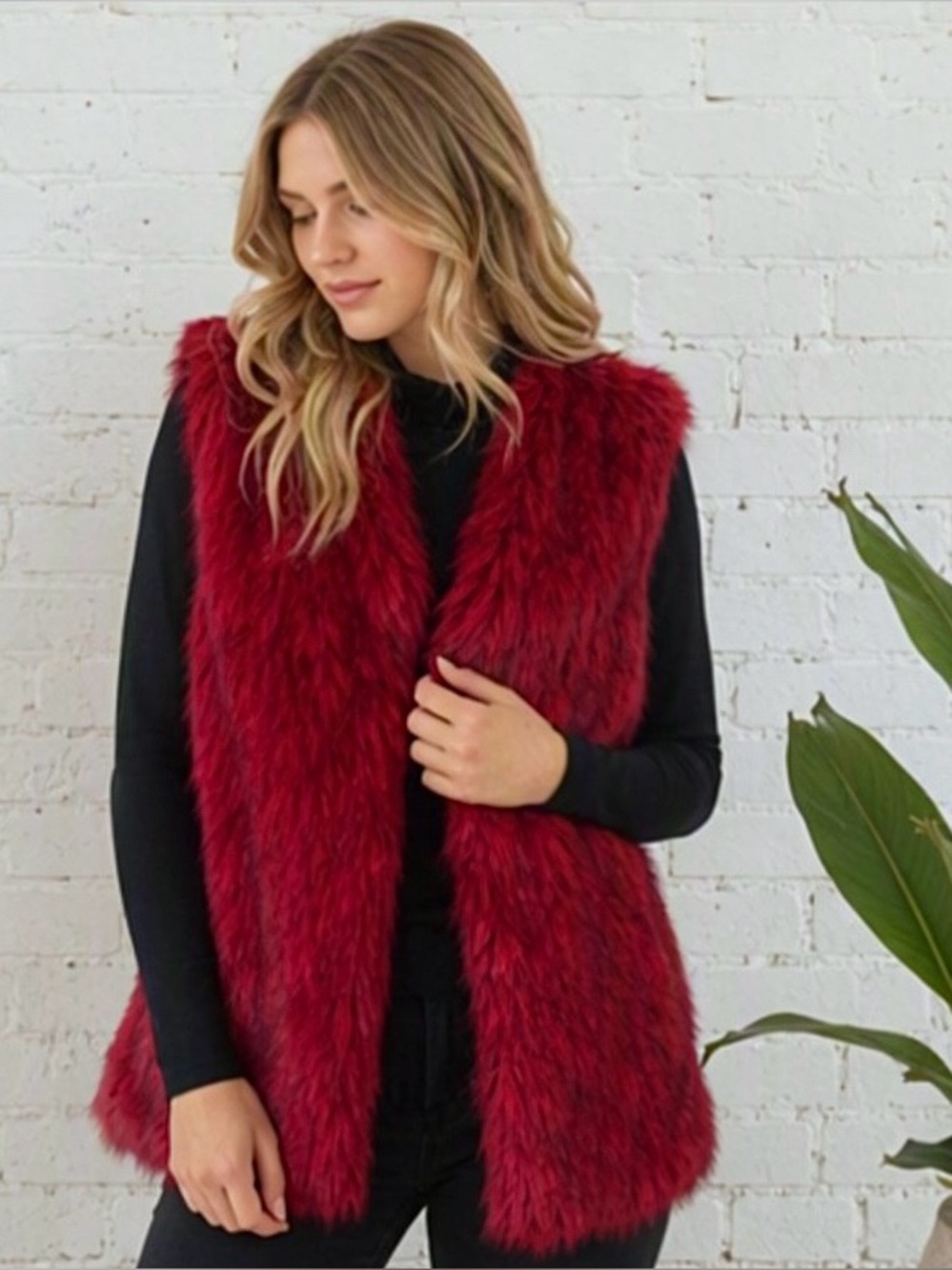 🎀🌷 Burgundy Red Soft Faux Fur Vest 🌷🎀 NWT